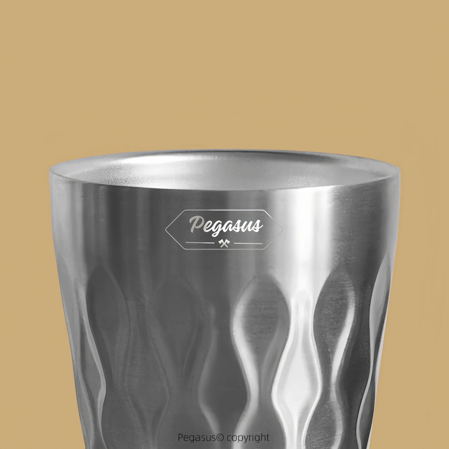 Rim of the cup detail