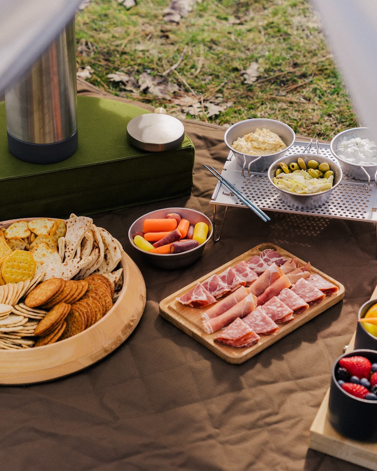 camping picnic hero image