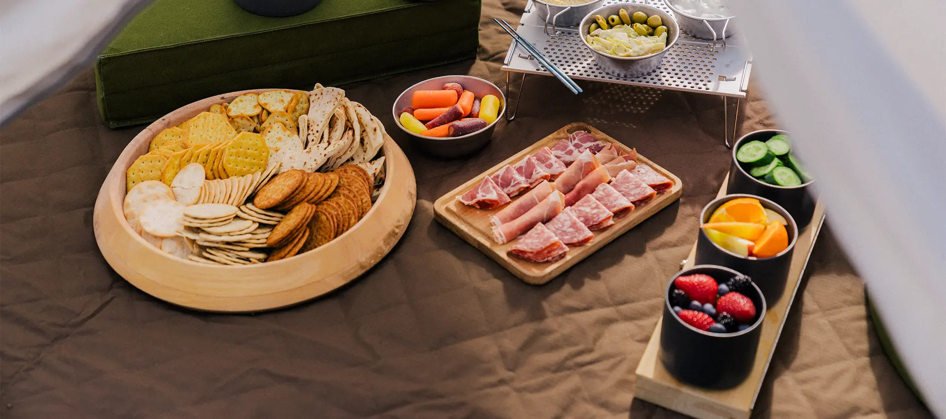 camping picnic hero image